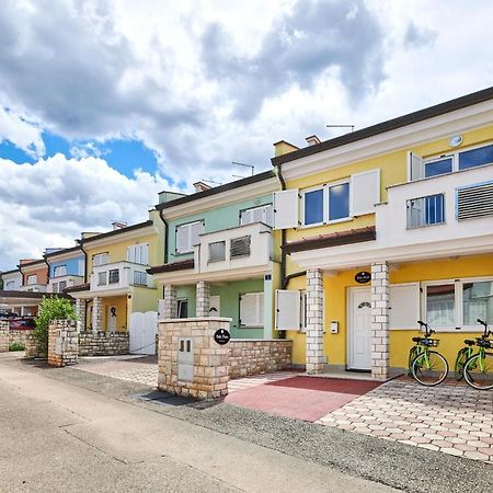 Villa Perla Umag Bagian luar foto