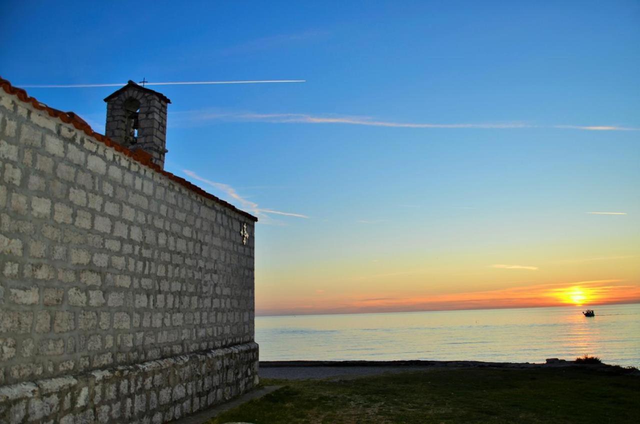 Villa Perla Umag Bagian luar foto